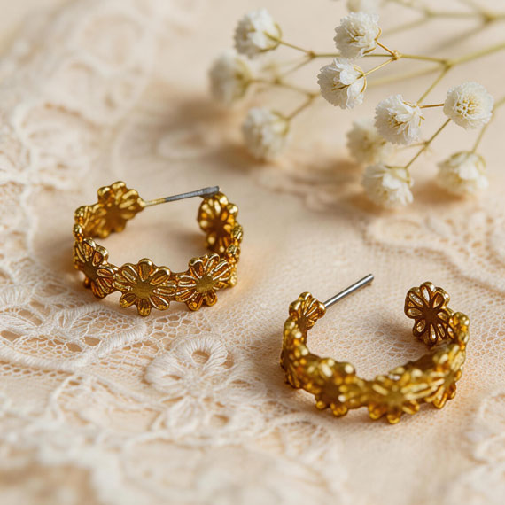 Metal Retro Fashion All-Match Lace Hollow Earrings